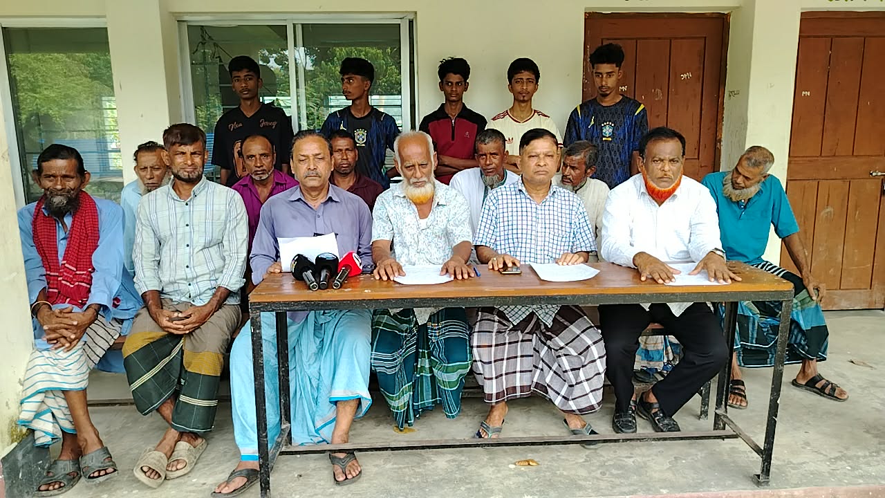 বিপদে পাশে নেই কেউ’ শিবচরে আওয়ামী লীগের ৪ নেতার পদত্যাগ